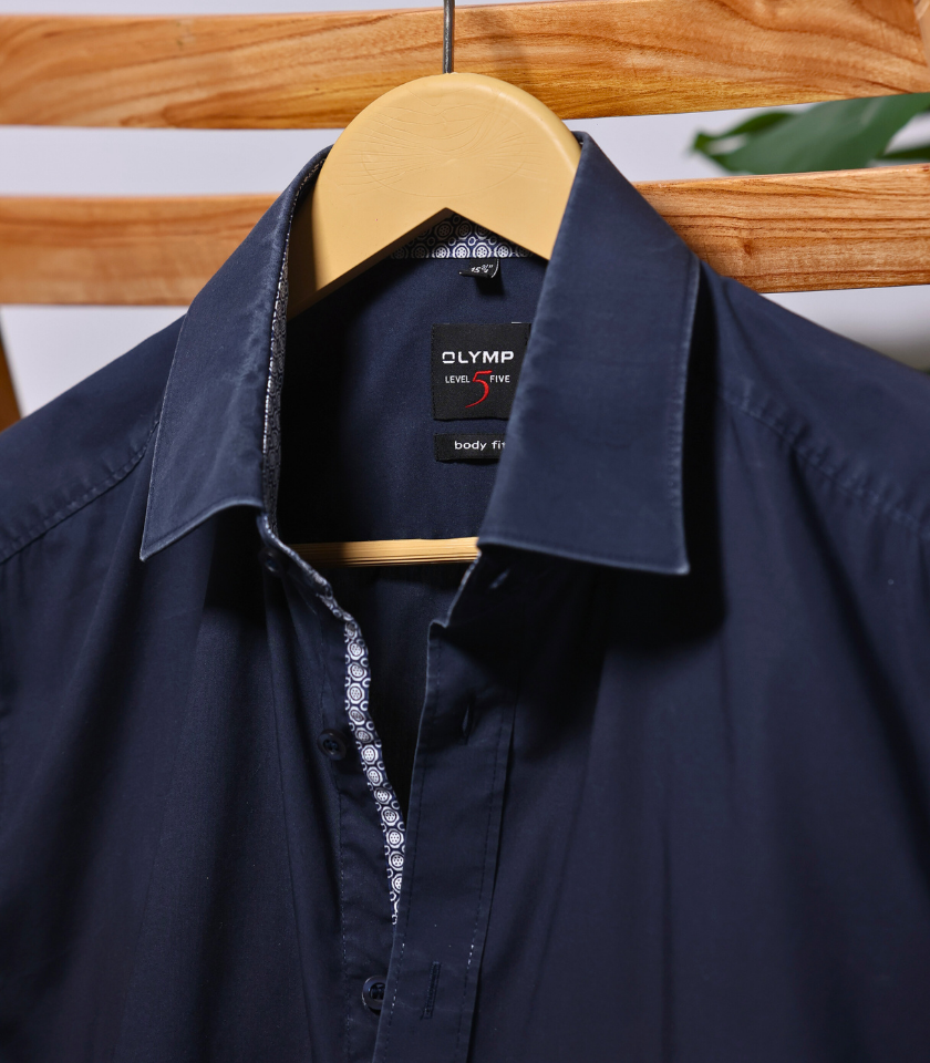 Olymp Level 5 Plain Navy Blue Body Fit Shirt