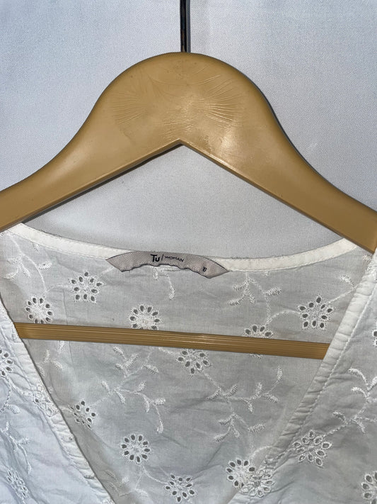 Tu White Floral Button Down Blouse – Small