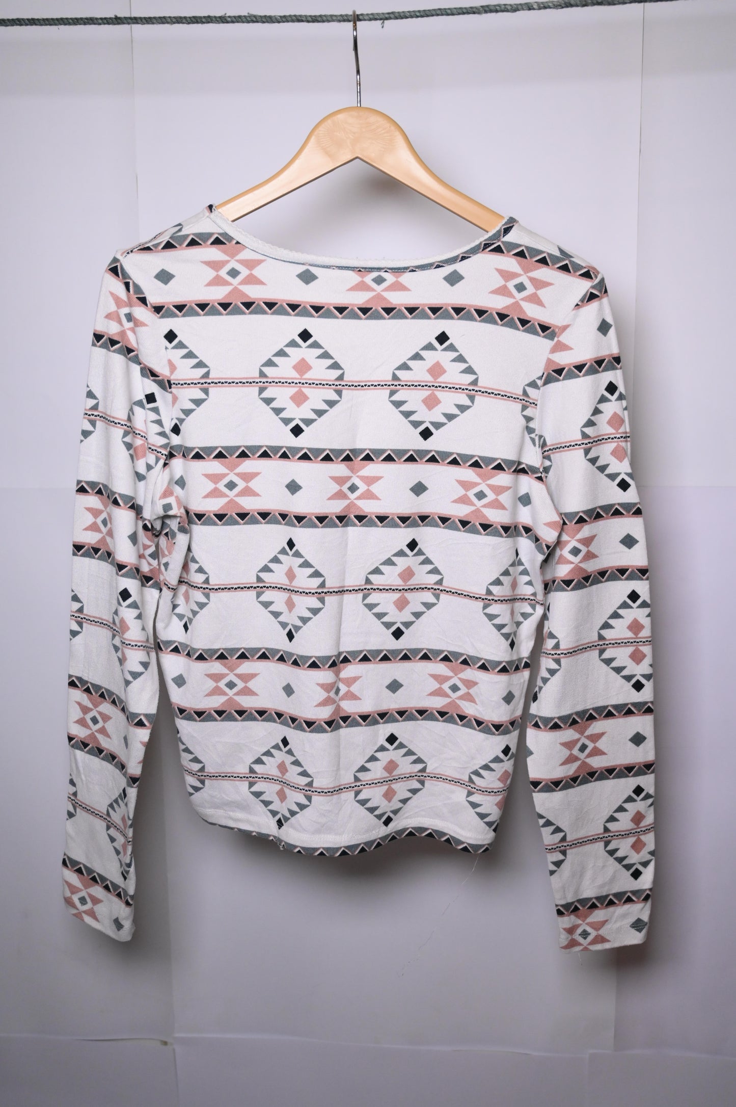Primark White Sweatshirt with Green & Peach Design (Medium)