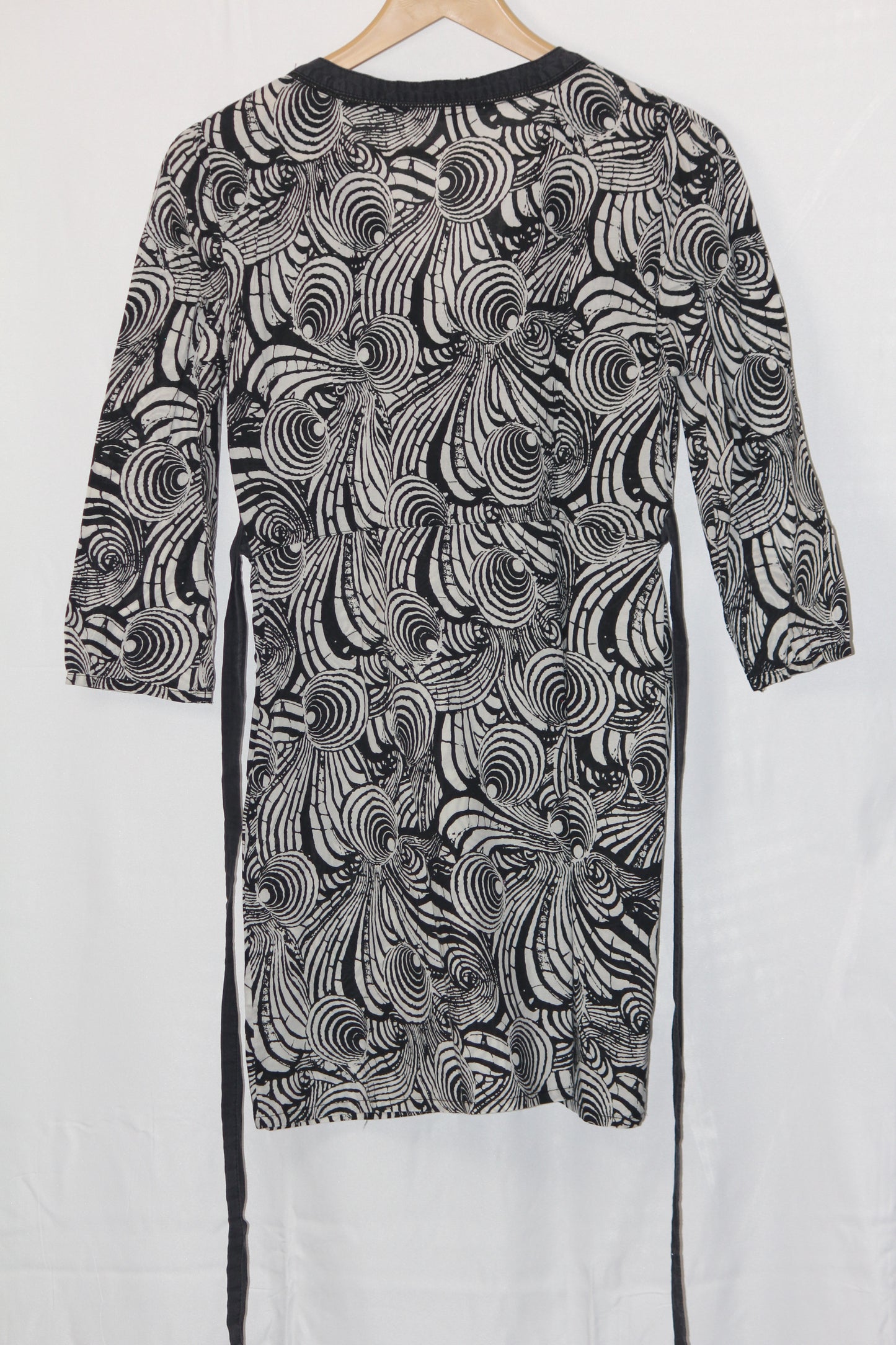 Debenhams White & Black V-Neck Blouse