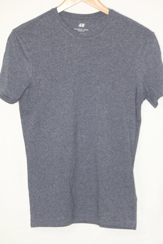 H&M Gray T-Shirt – Small