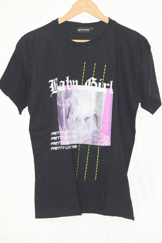 Black Half Sleeve T-Shirt – Pretty Little Thing (Small)