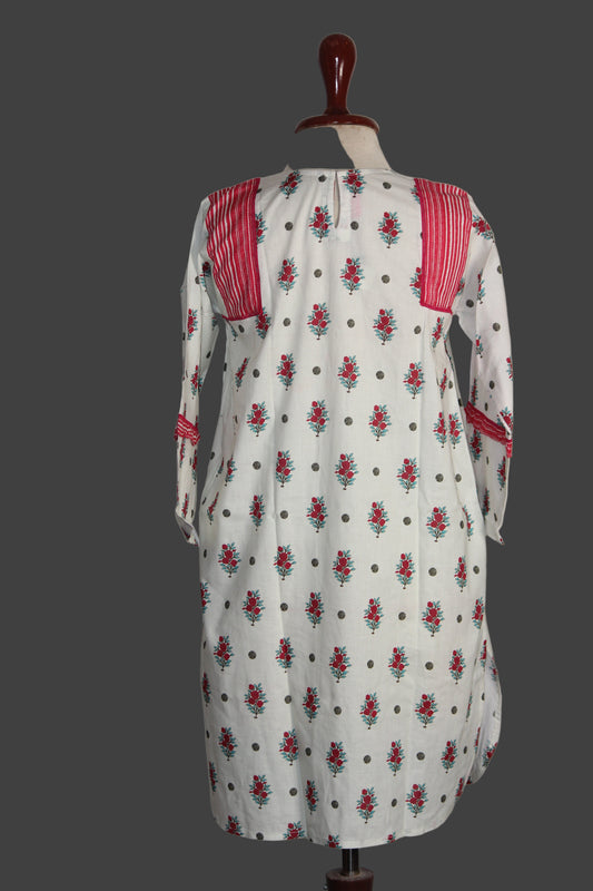 Kurti – Oaks (White, Small)