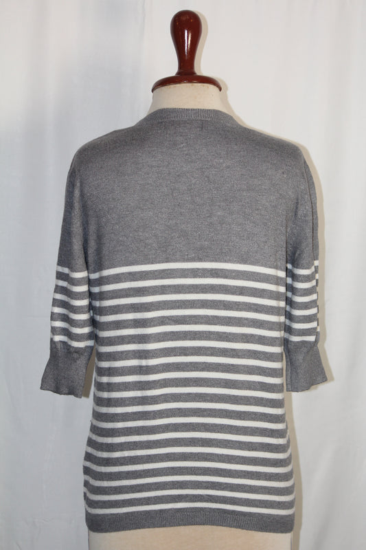 Atmosphere Grey and White Sweatshirt