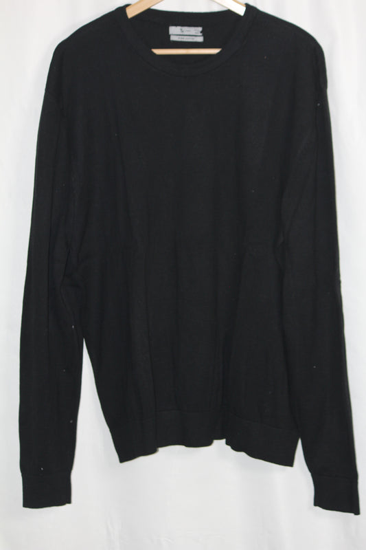 Tu Man Black Sweater