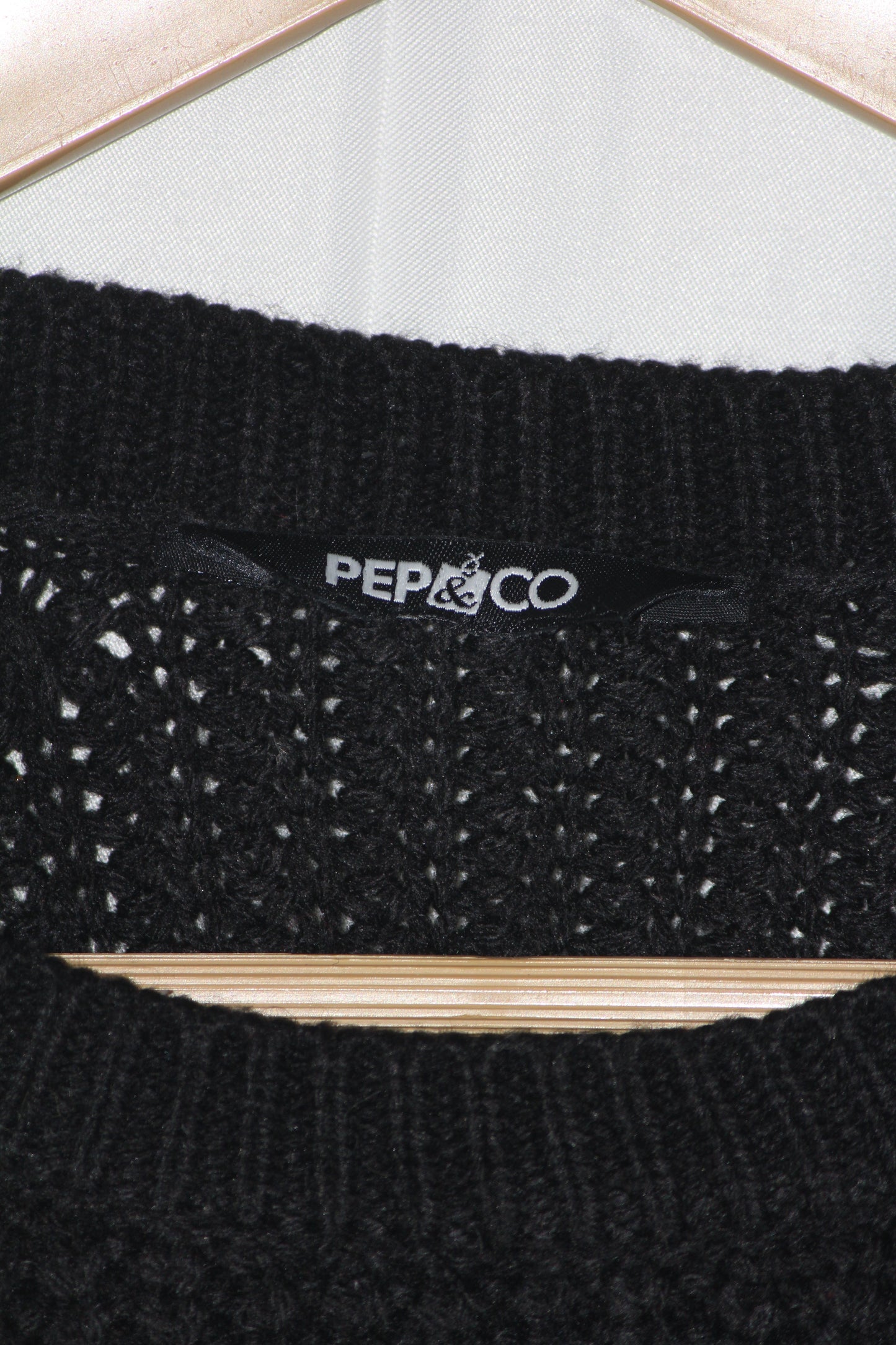 Classic Black Winter Sweater – PEP&CO – Large