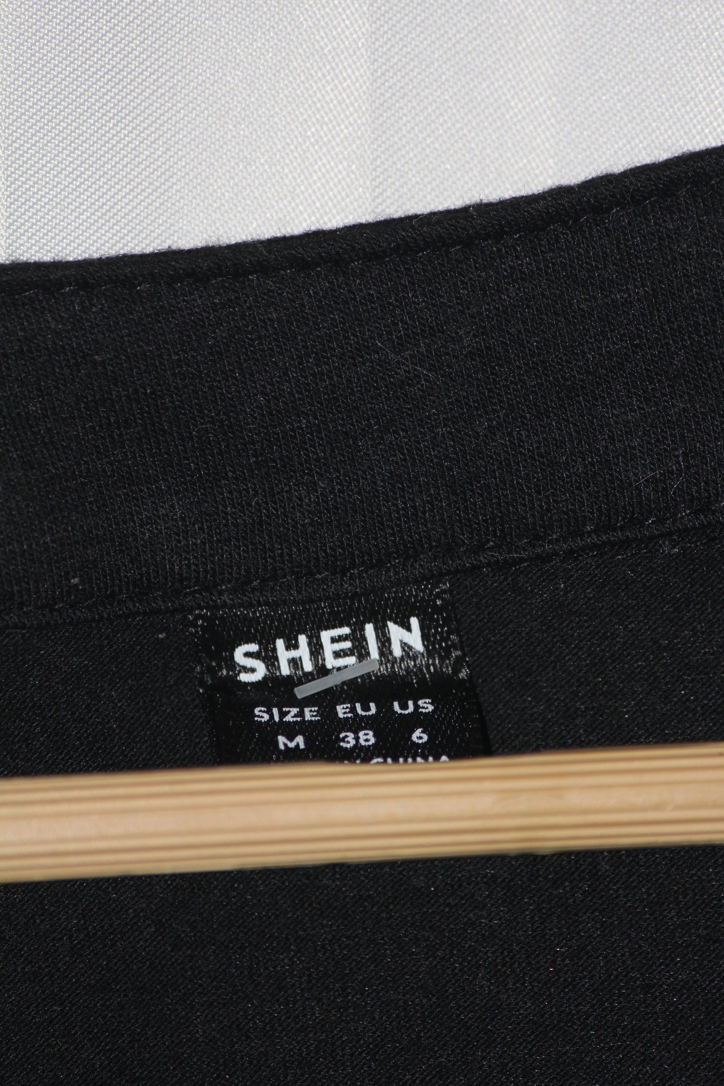 Shein Black Sleeveless Stretch Crop Top