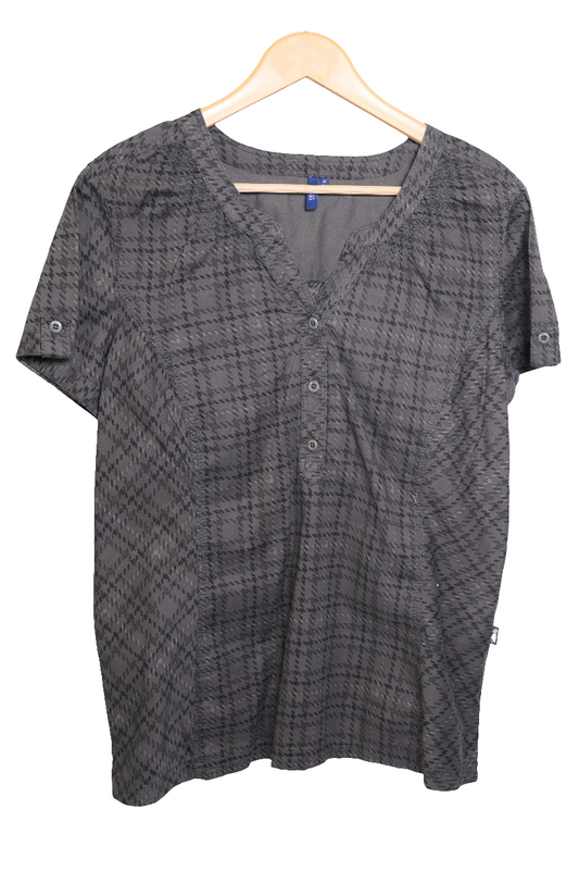 Half Sleeve Shirt By Cecil