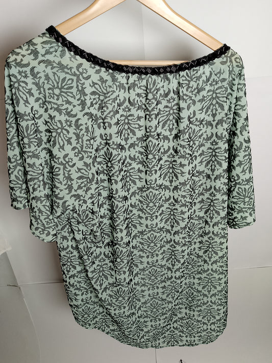 Thriftyfy Monochrome Sleeve Blouse