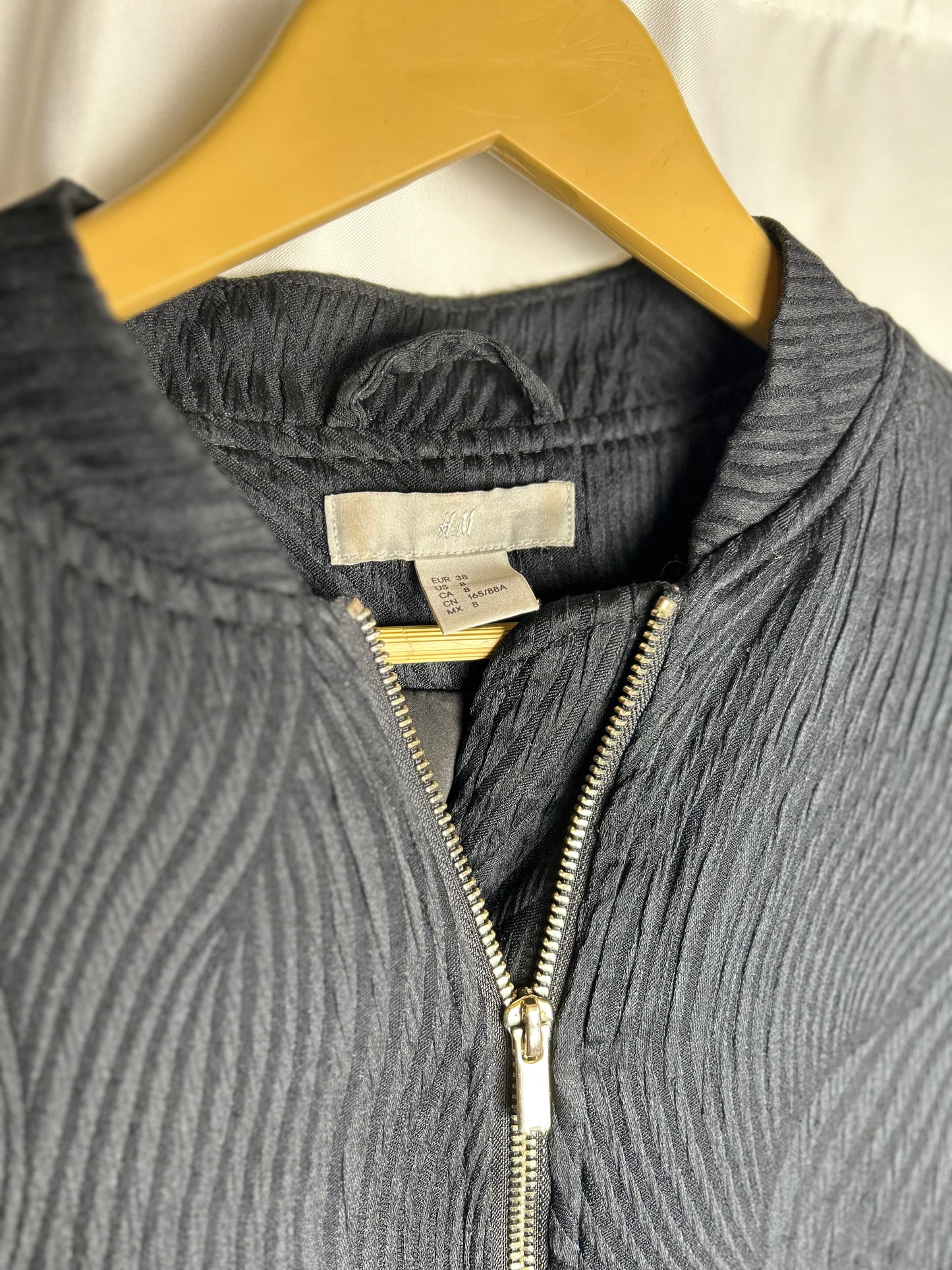 Bold Black Lion-Print Jacket