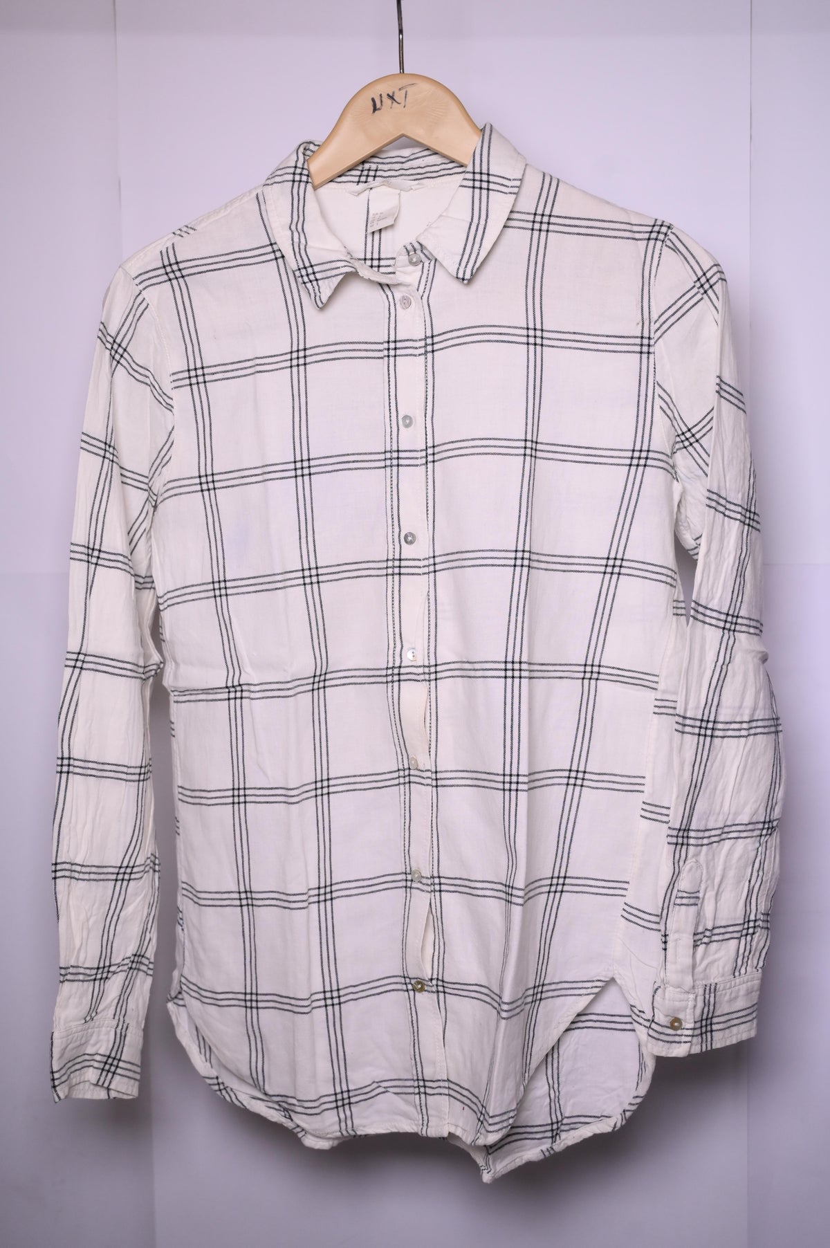 H&M White with Gray Checks Button Down Shirt