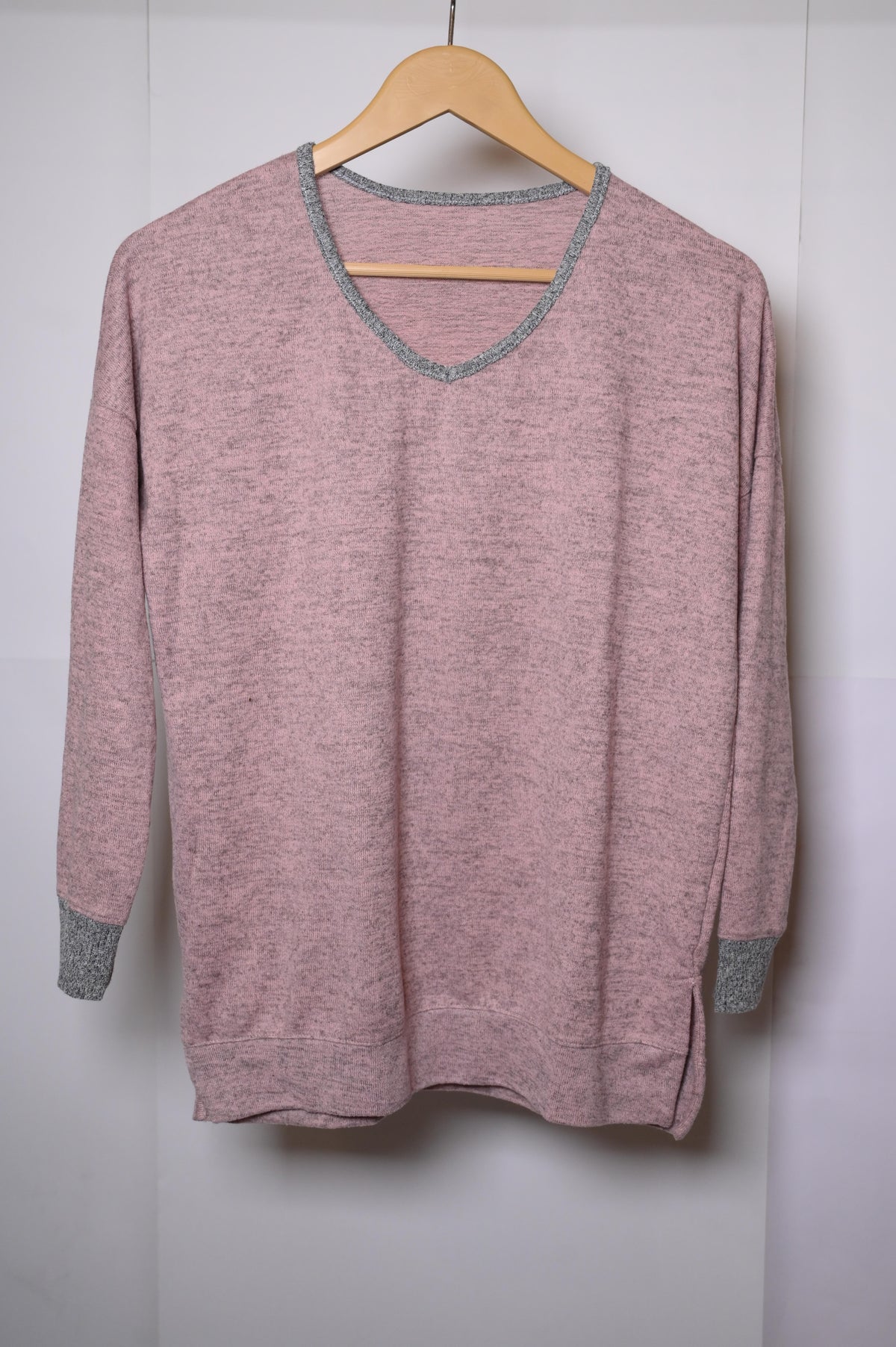 Thriftyfy Pink Winter Sweatshirt (Medium)