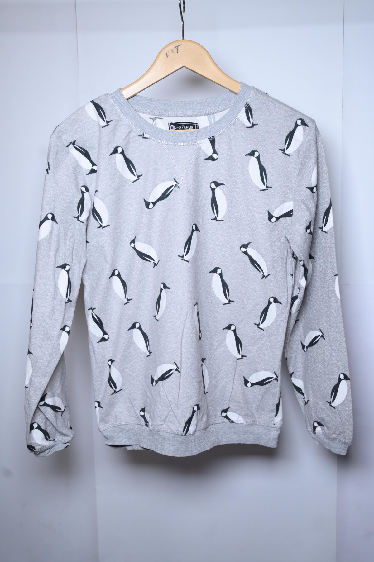 8 Avenue Light Grey Sweatshirt with Penguins