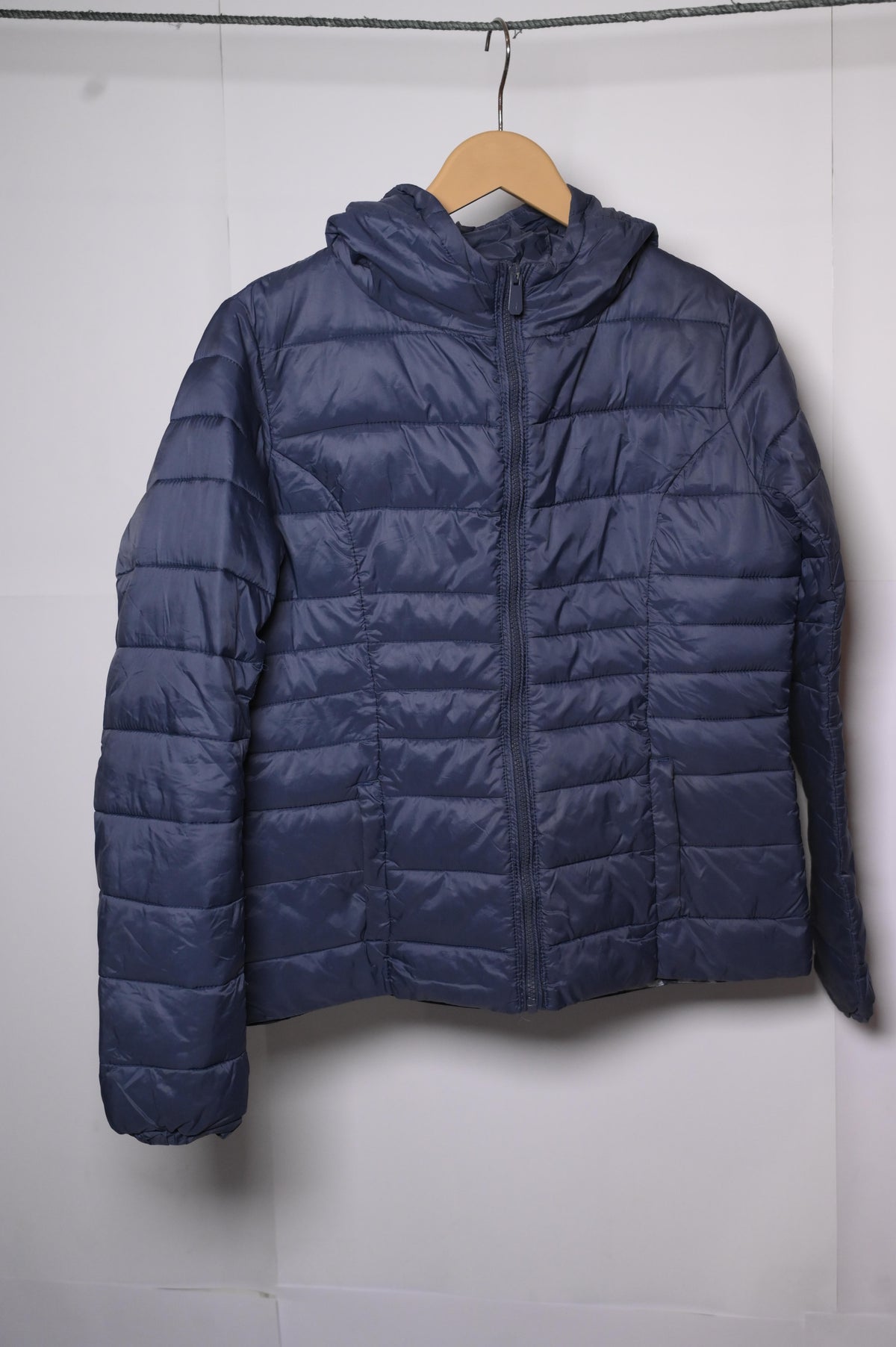 17&Co Unisex Blue Puffer Jacket - Medium