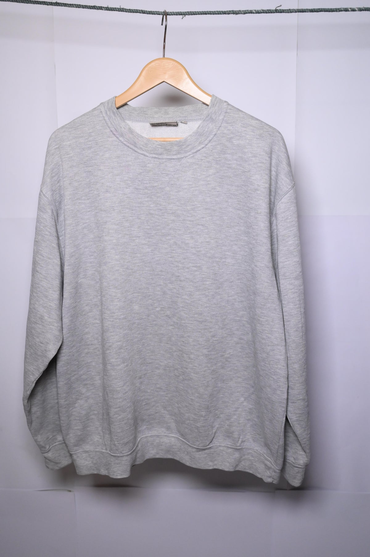 Zantos Grey XL Sweatshirt – Excellent Condition