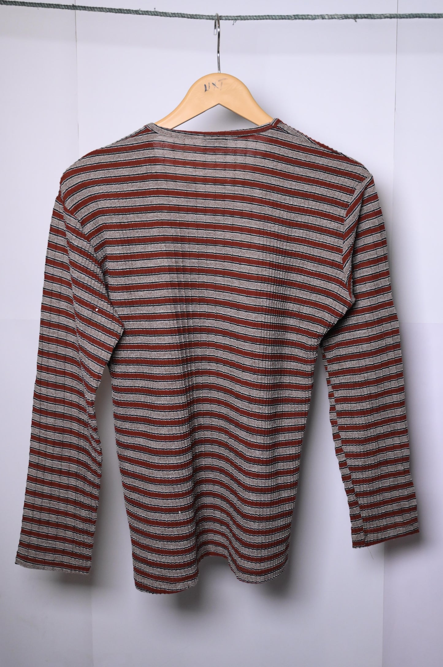 Appel's grey & brown Sweatshirt (Medium)