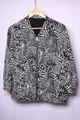 Thriftyfy Black and White Zipper Jacket