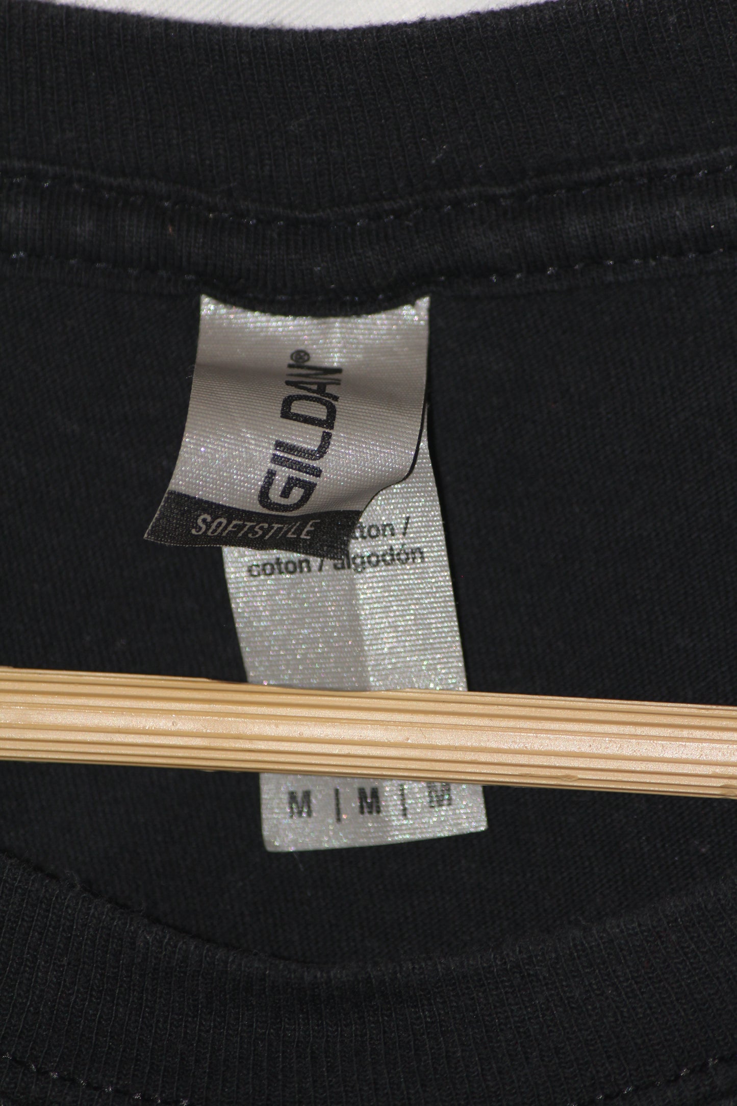 Gildan Black Cotton T-Shirt – Medium