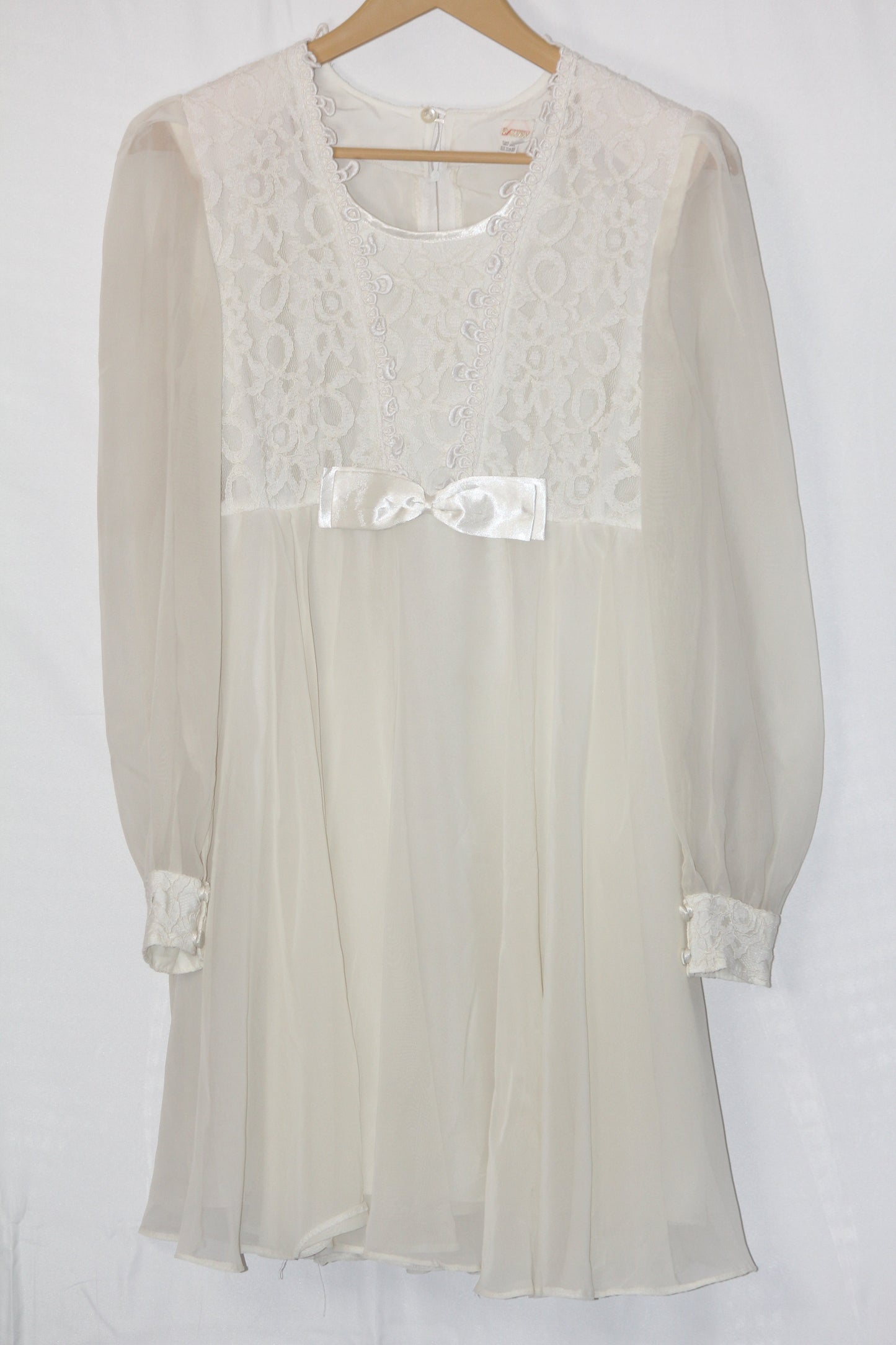 Exclusive White Full-Sleeve Dress