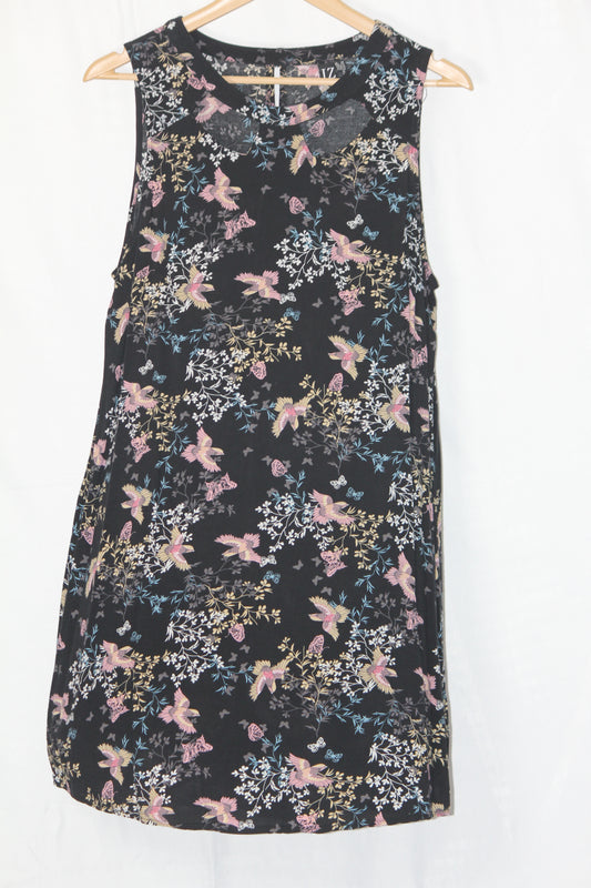 Izabell London Sleeveless Knee Length Dress