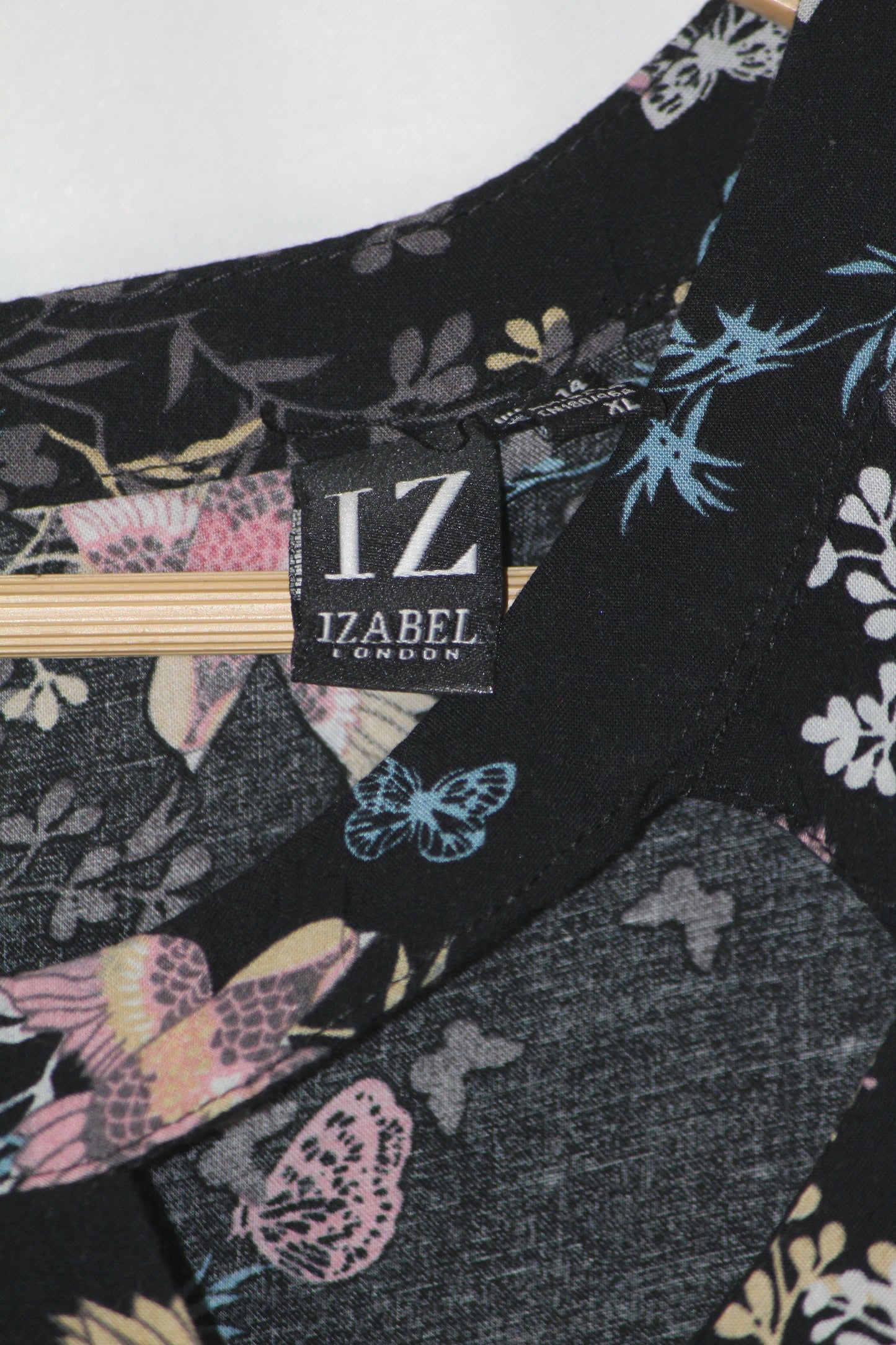 Izabell London Sleeveless Knee Length Dress