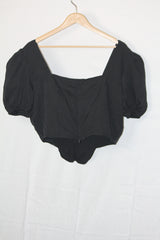 Pretty Little Thing Black Half-Sleeve Crop Top - Large