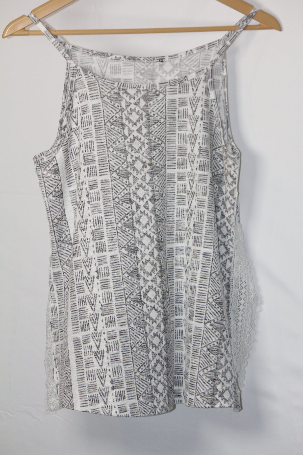 Thriftyfy White & Grey Tank Top - Medium