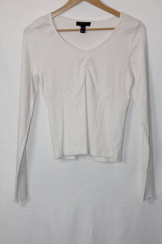 White Full Sleeve Crop – New Look (M)