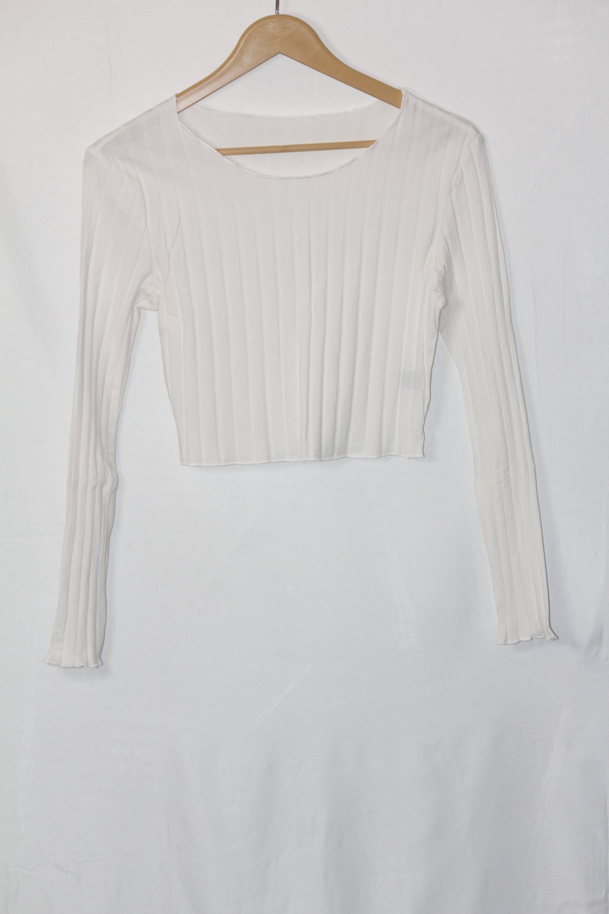 White Full Sleeve Crop – Shein (M)