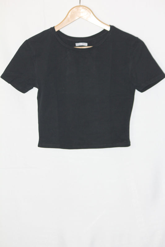 Black Half Sleeve Crop – Zara (M)