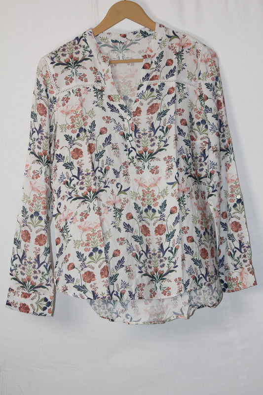 Ethereal Elegance: White Floral Blouse-Small