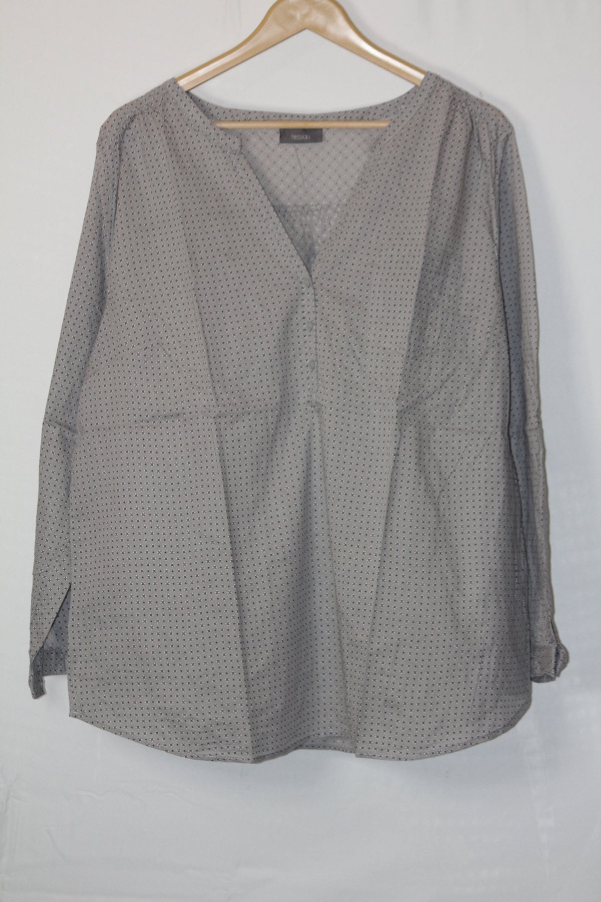 Timeless Elegance: Grey Polka Blouse - Large