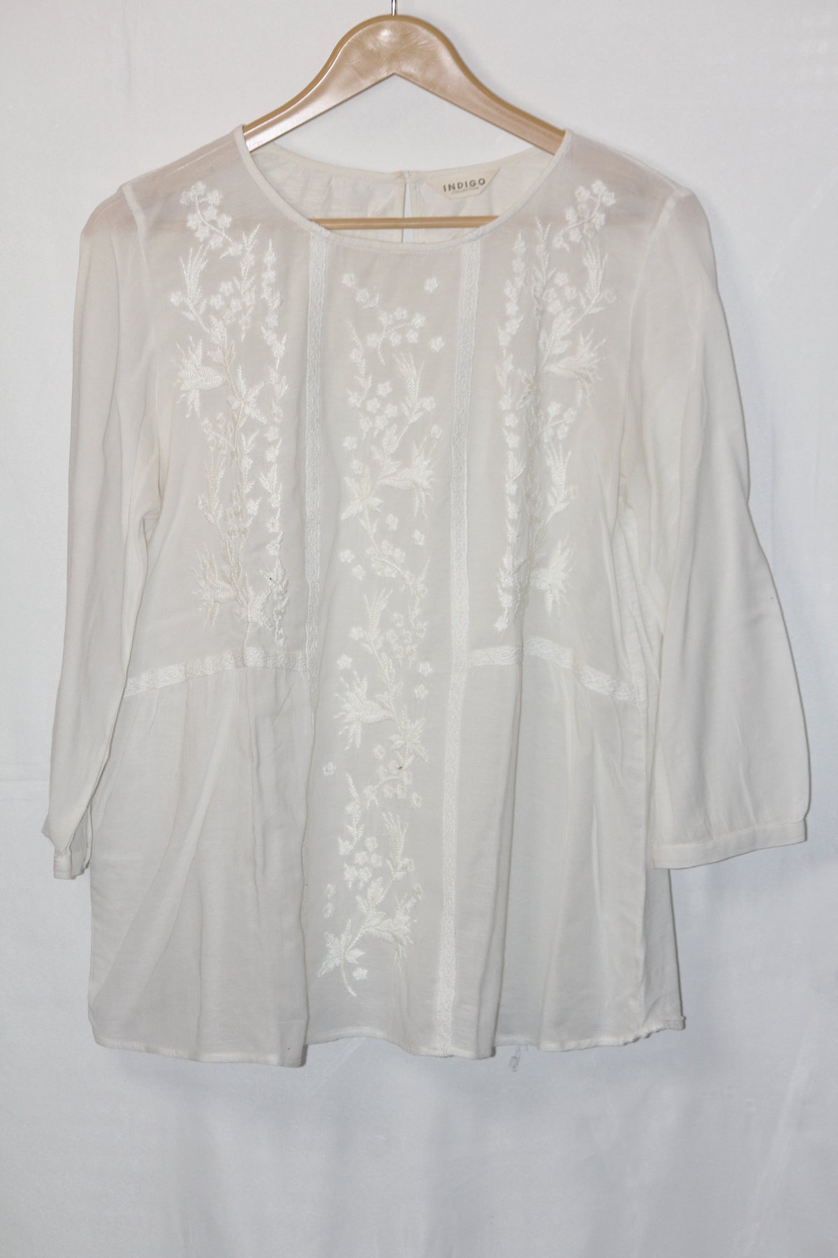 Indigo Medium White Cotton Embroidered Blouse