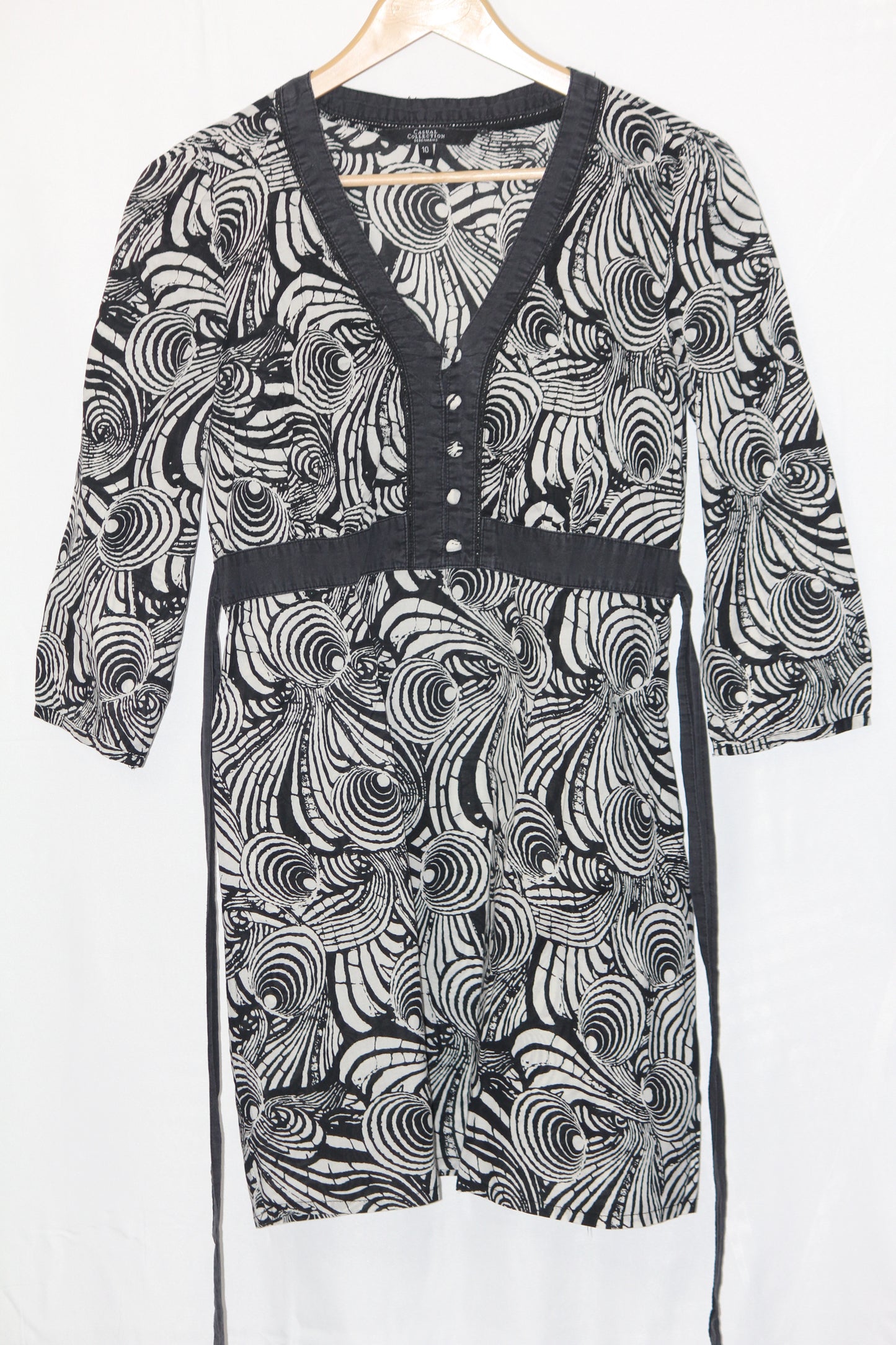 Debenhams White & Black V-Neck Blouse