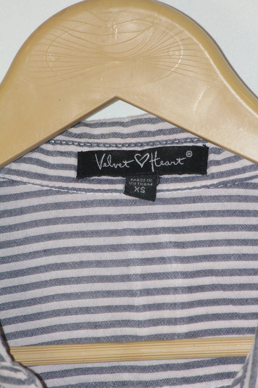 Velvet Heart Grey and Off White Button Down Shirt
