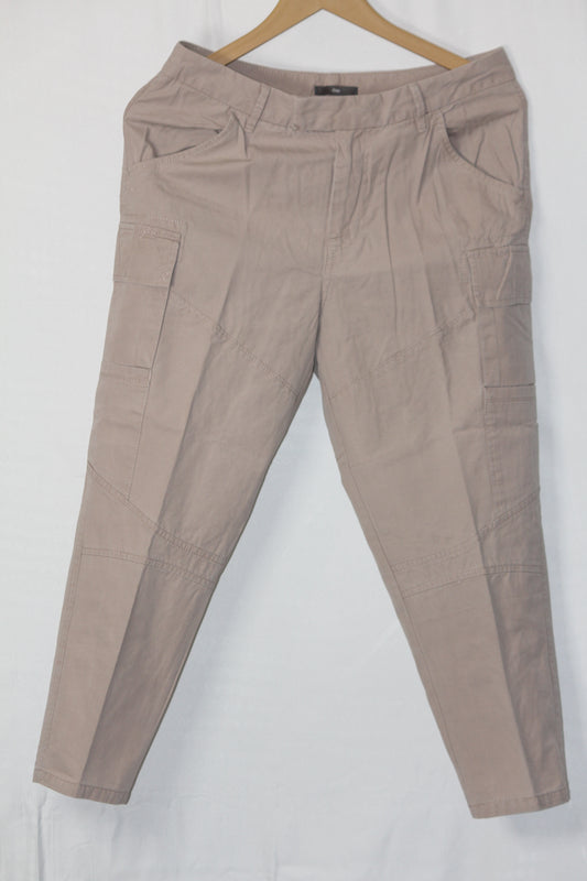 Gap Fawn Straight Pant - Small