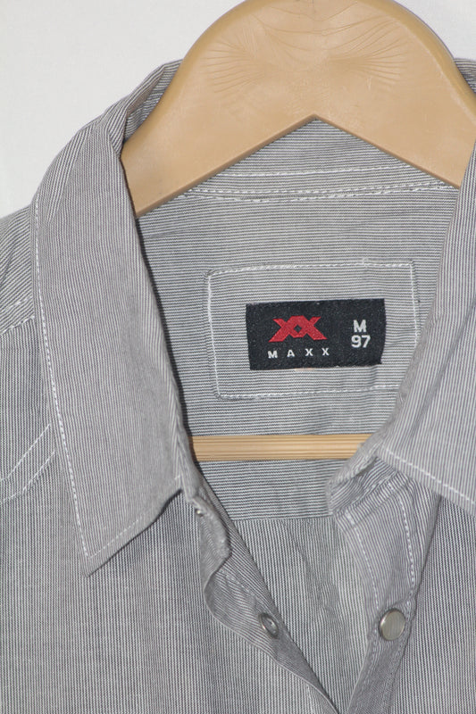 Maxx Grey Half Sleeves Button Down Shirt – Medium (Men)