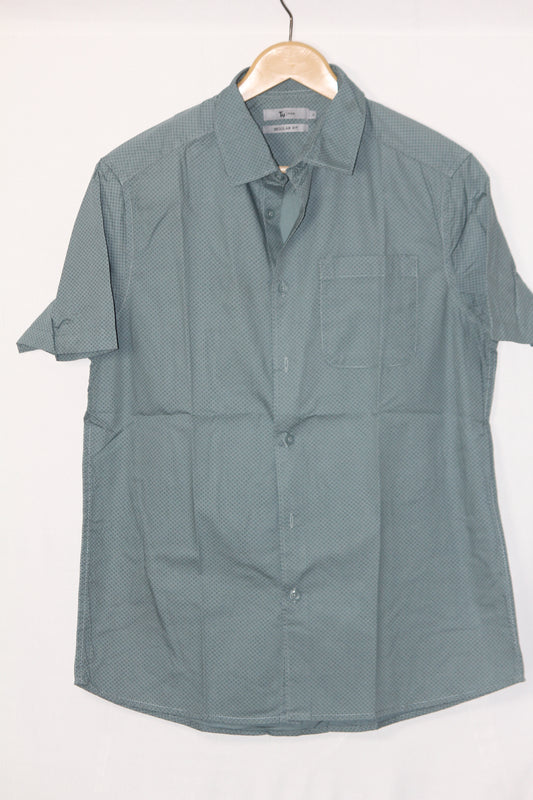 TU Man Olive Half Sleeves Button Down Shirt – Small (Men)
