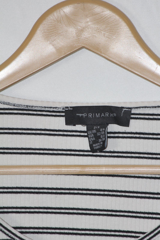 Black & White Full Sleeve Crop Top – Primark (Small)