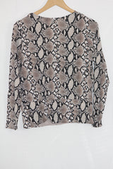 Tiger Print Full Sleeve Crop Top – Dorothy Perkins (Medium)