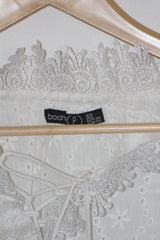 White Full Sleeve Crop Top – Boohoo (XS)