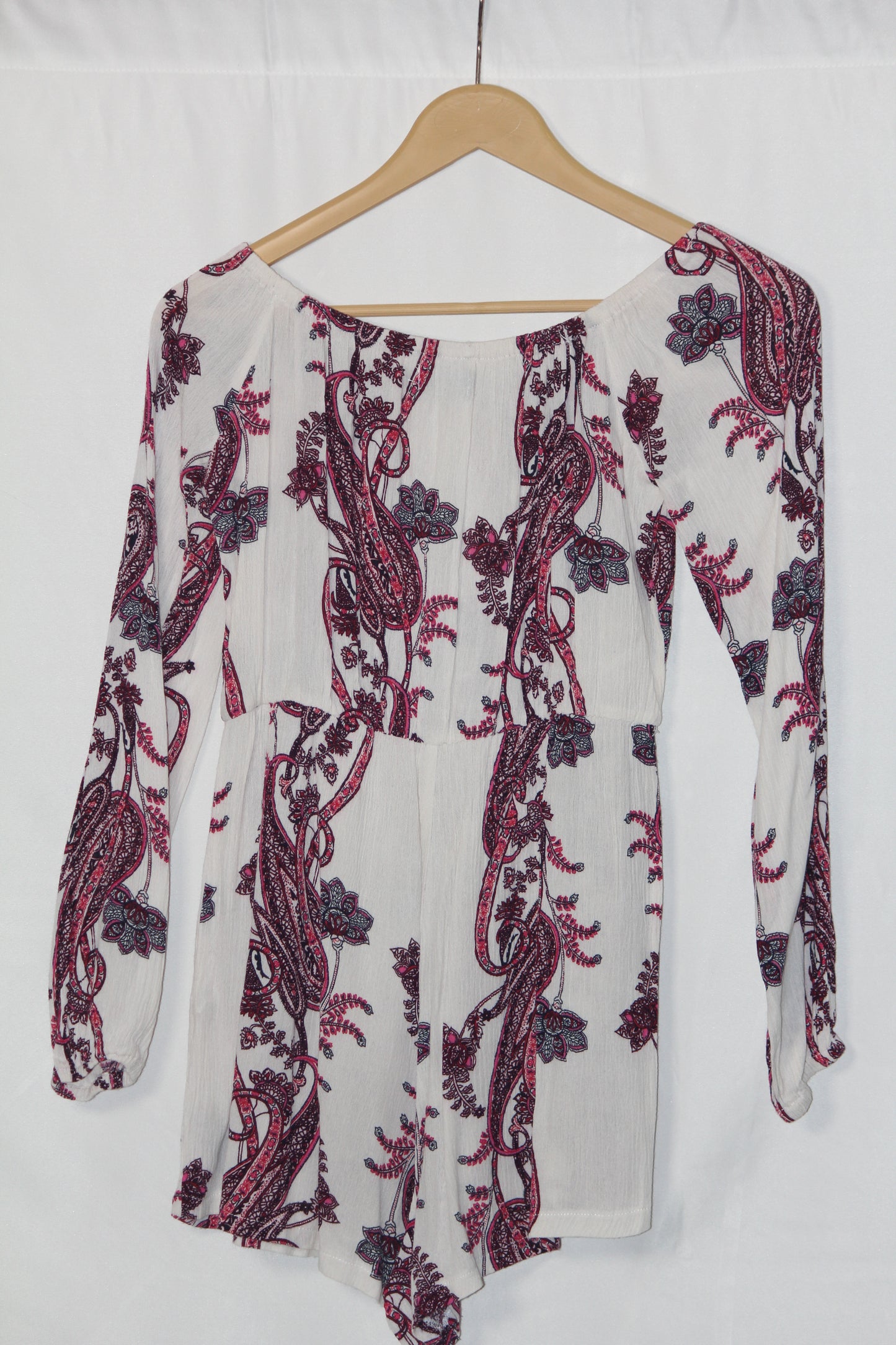 PrettyLittleThing Off White Floral Full Sleeve Blouse – Romantic & Chic