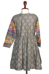 Kurti – Motif (Brown, Medium)