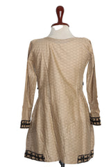 Kurti – Sequence (Creamy, Medium)