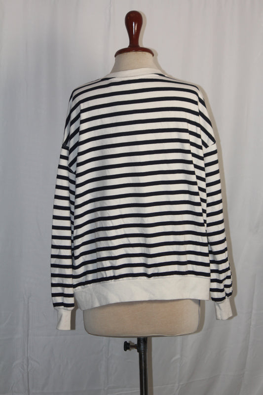 H&M Black and White Sweatshirt - Large