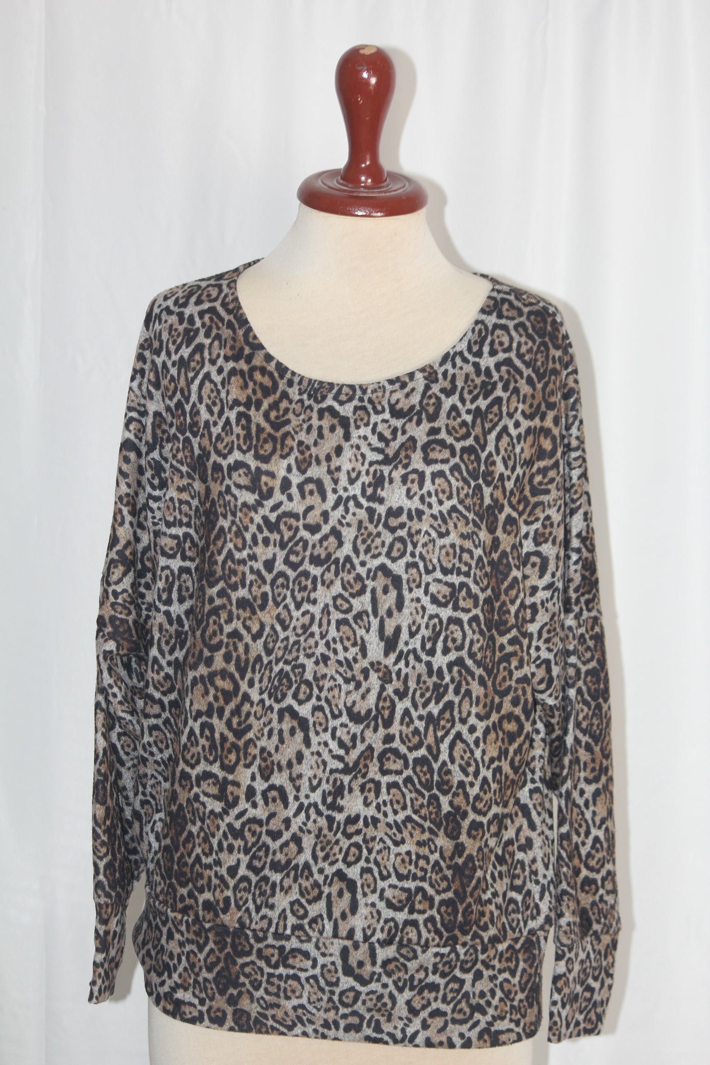 Dorothy Perkins Cheetah Print Sweatshirt - Medium