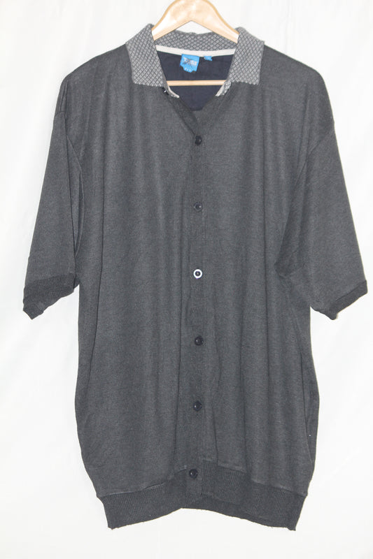 D555 Black Half Sleeve Button Down Sweater - Large
