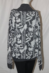 ThriftyFy Grey & White Sweater – Medium