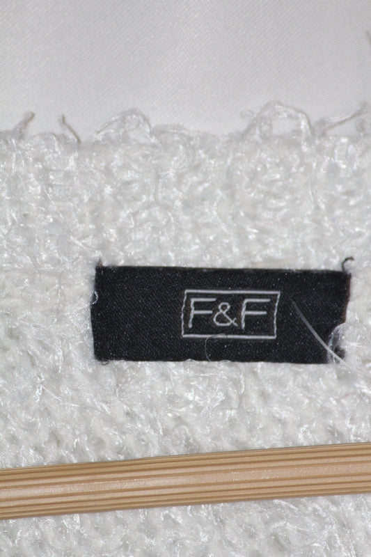 White Heart Knit Sweater – F&F – Large