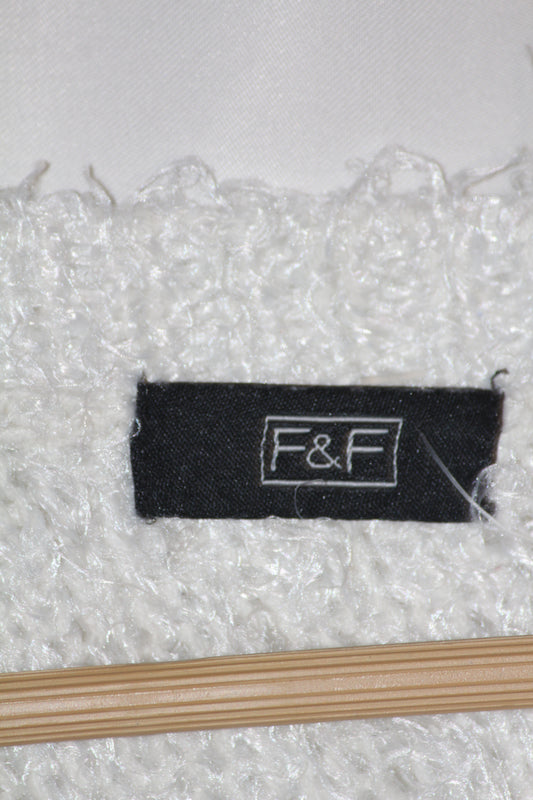 White Heart Knit Sweater – F&F – Large